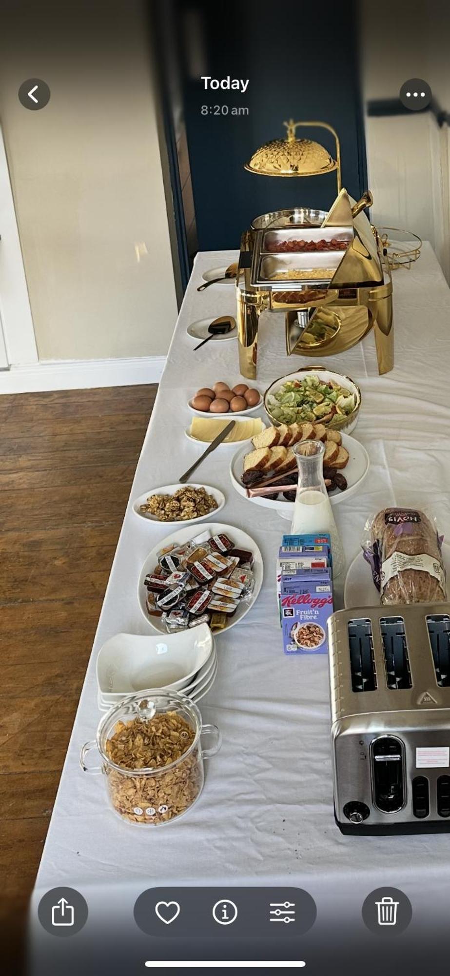 Hotel Ariana - Near Wembley And